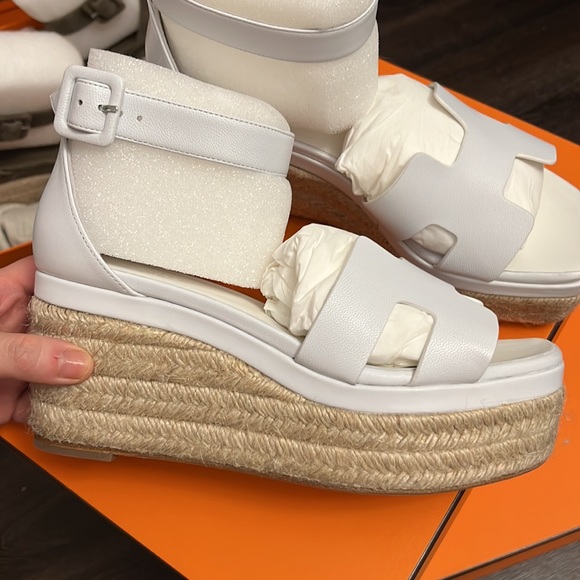 Hermès Elda Wedge White Leather Espadrille Sandal, 39 - BOPF  Hermes elda sandal blanc 39 white wedge